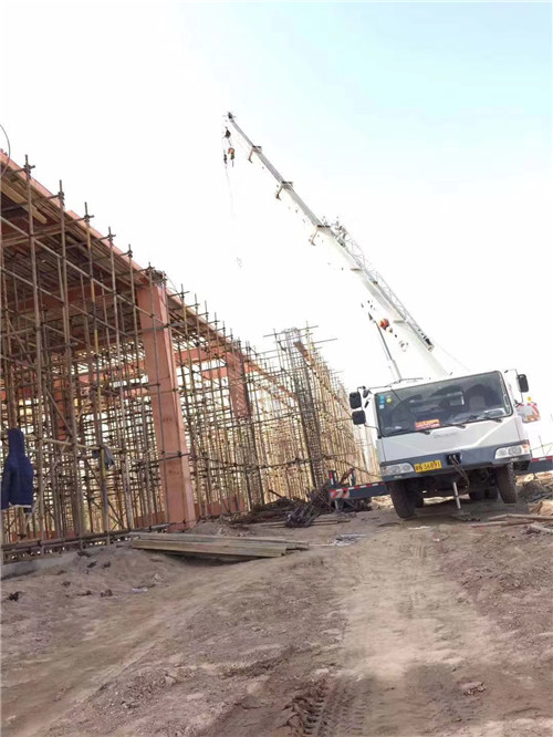 当雄县25 吨、50 吨吊车怎么选？多大重量 / 半径适合对应车型？